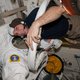 Astronauten ISS beginnen pompreparatie