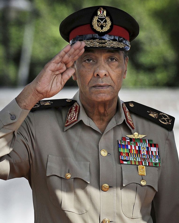 Egyptische president zet legerleiding af De