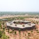 Burkinese architect ontvangt hoogste onderscheiding in de architectuur: ‘Ik heb nooit besloten activist te worden’