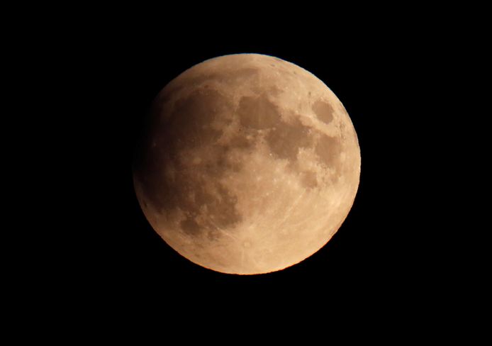De maan zoals hij vanavond in Berlijn te zien was rond 22 uur.