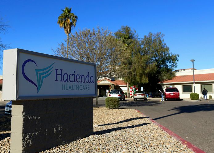 Een patiënte van Hacienda Healthcare in Phoenix beviel vorige maand onverwachts van een baby. Niemand wist dat de zwaar gehandicapte vrouw in verwachting was.