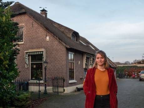 Ellen (27) kocht met vrienden een woonboerderij: ‘We hebben alle scenario’s vastgelegd’