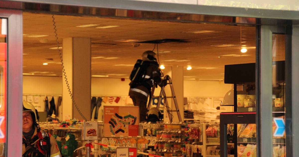 Brandje in plafond van de Hema in winkelcentrum | Amersfoort destentor.nl
