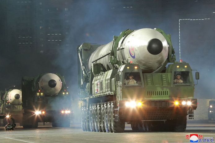 De Hwasong-17, de grootste intercontinentale ballistische raket die Noord-Korea voor zover bekend heeft.