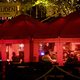 Haagse café-eigenaar vindt de ophef onterecht: jongeren stonden hooguit een paar minuten op het Plein te hossen