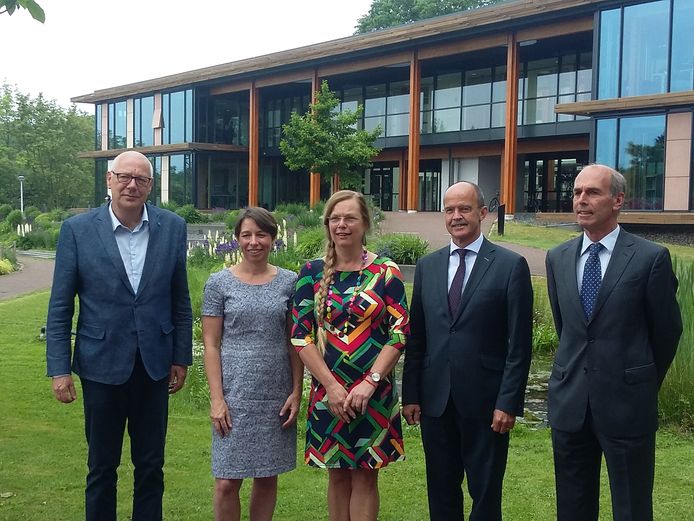 Het nieuwe Brummense college van burgemeester en wethouders.