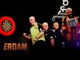 Michael van Gerwen klopt Raymond van Barneveld met 7-1 in Ahoy tijdens de Premier League in 2019.