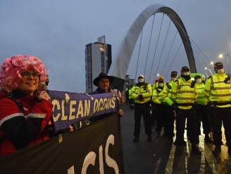Schotse politie arresteert 16 betogers op klimaattop in Glasgow
