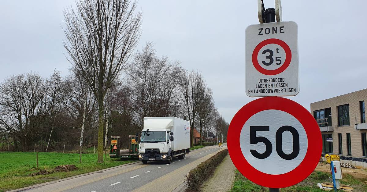 Tonnabeperking Hoogstraten ingrijpend voor verkeer vanuit Nederland: eerst waarschuwing, dan boete