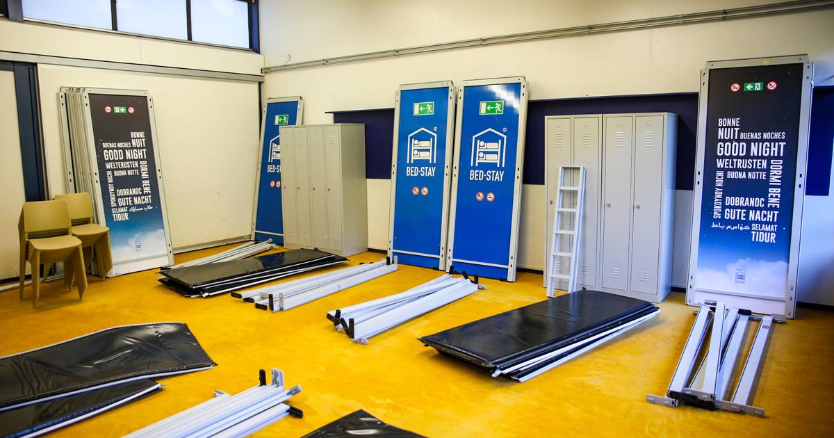 Stapelbedden, wasmachines en waterkokers: zo ziet de nachtopvang in Ugchelen eruit