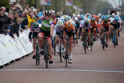 Wild sprint naar winst in slotetappe Healthy Ageing Tour