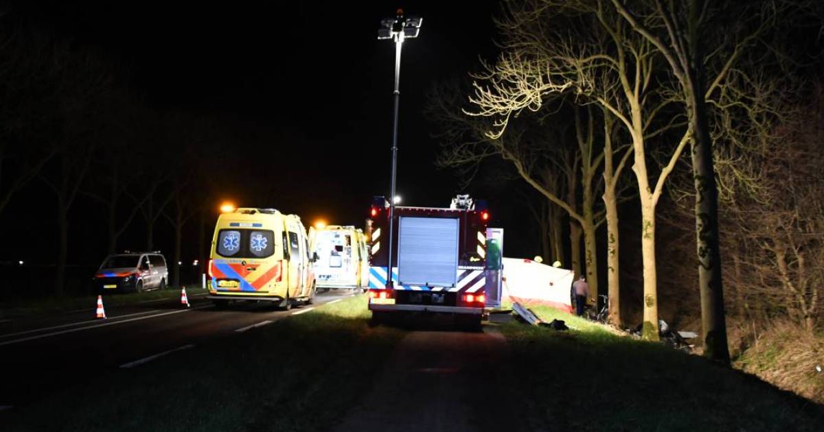 Automobilist komt om het leven bij ernstig ongeluk op Oude Rijksweg Krabbendijke.