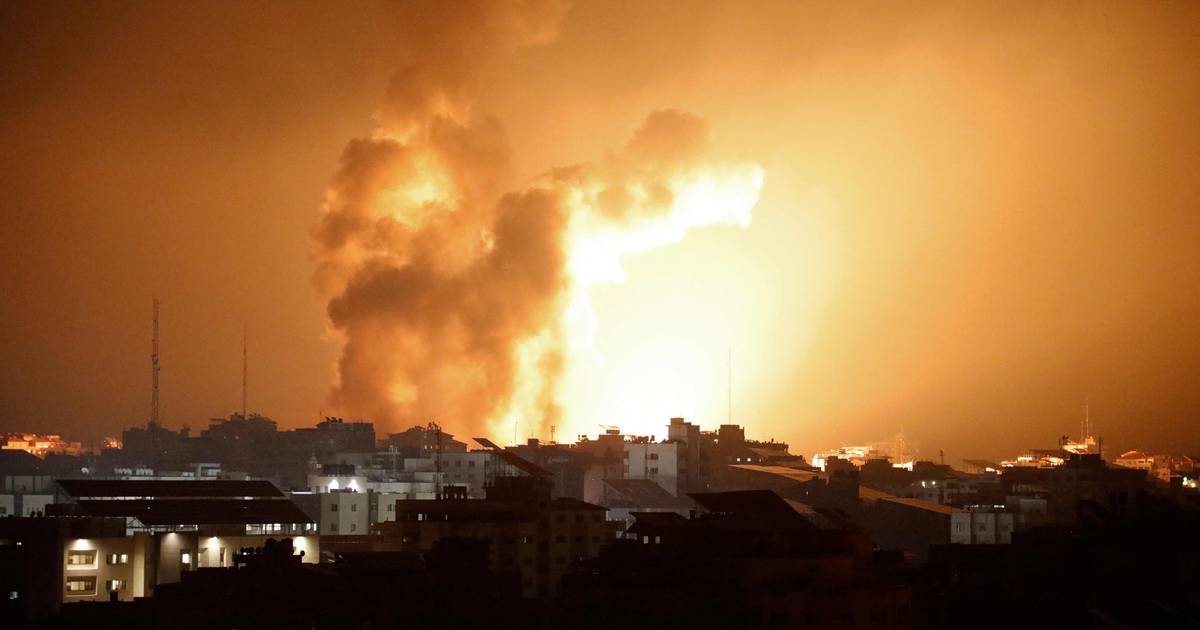 Dit gebeurde vannacht: ‘regen van raketten’ op Gaza, Hezbollah bestookt Israël vanuit Libanon | Buitenland