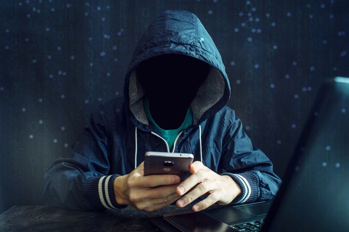 Geëensceneerd beeld uit politiecampagne tegen cybercrime