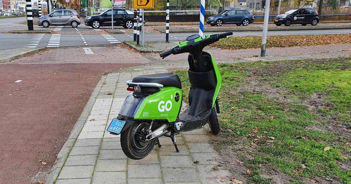 Ze staan óveral geparkeerd, de scooters van Go Sharing Amersfoort wil er strengere regels voor