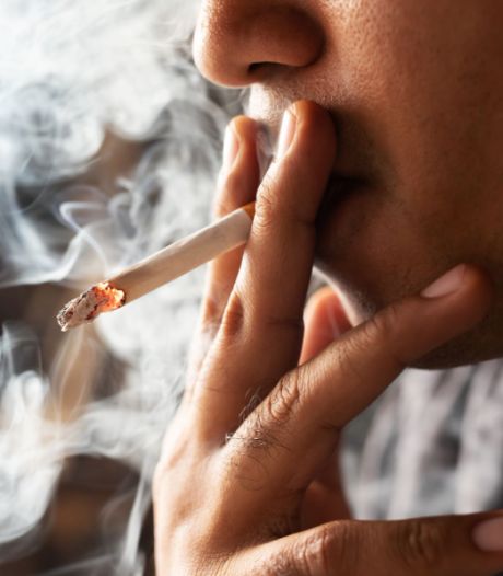 Tabakkraam op de Dordtse markt? Helemaal oké of totaal niet meer van deze tijd?