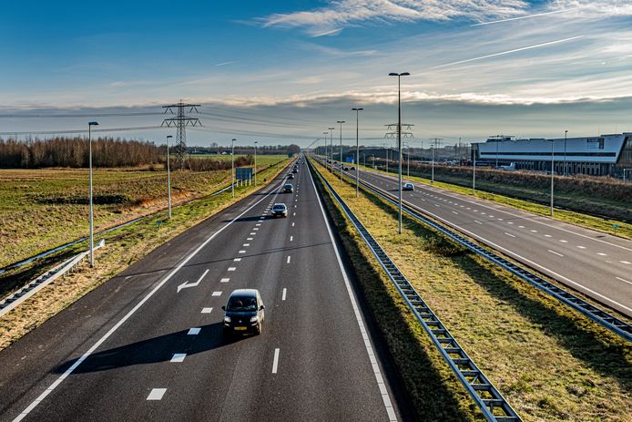 Snelweg A50 tussen Epe en knooppunt Hattemerbroek in de richting van Zwolle 14 nachten dicht in de periode van 30 mei tot 28 juni.