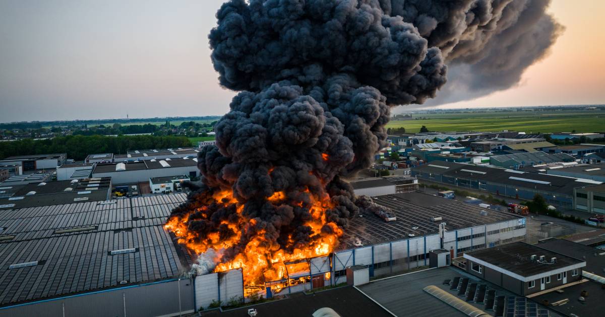 look.  Huge fire in an industrial area in the Netherlands is still under control |  outside