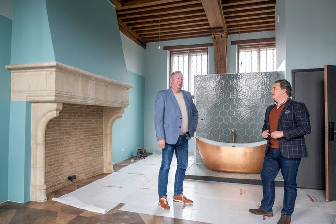 Horeca-exploitant Michel Kloeg en ontwikkelaar Paul Huges in de ‘presidentiële of bruidssuite’.