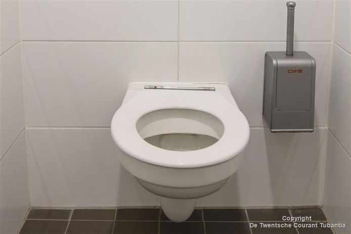 transmissie Notitie Vervreemden Zo schoon (of vies) zijn de toiletten in de Enschedese binnenstad | Nieuws  | tubantia.nl
