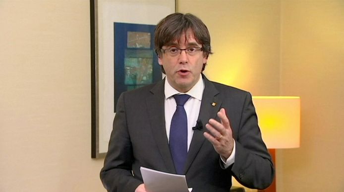 Carles Puigdemont  op het moment dat hij een videoverklaring aflegde in Brussel.