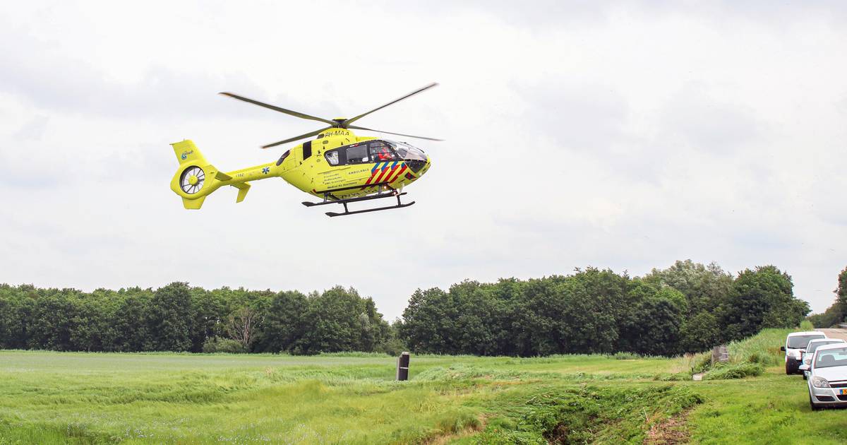 Twee traumaheli’s naar motorcrossterrein in de Noordoostpolder voor twee ongevallen.