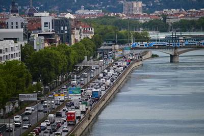 Zwarte fileweekends voorbij, maar drukte op Europese wegen blijft duren: al 1.000 kilometer file op Franse wegen