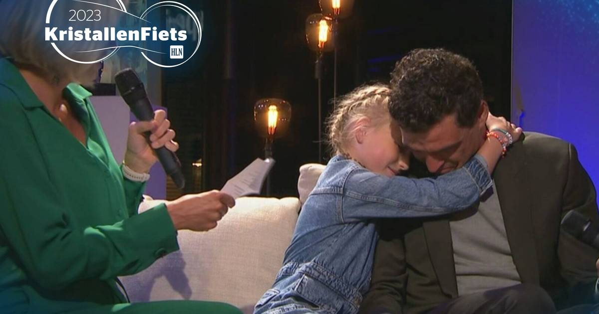 look.  ‘You are an amazing father, we are so proud of you’: Greg Van Avermaet’s tearful farewell after emotional message from his family |  Crystal bike