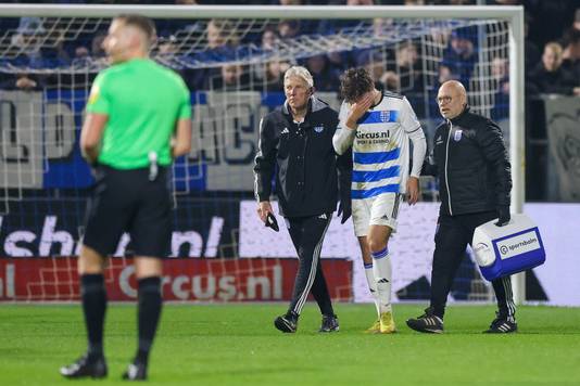 Kaj de Rooij verscheen vorige week voor het eerst aan de aftrap bij PEC Zwolle tegen Almere City, maar moest twintig minuten later gewisseld worden.  Hij is niet tegen PSV.