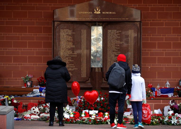Hillsborough-drama eist na meer dan 30 jaar nieuw slachtoffer: Liverpool herdenkt 97 fans