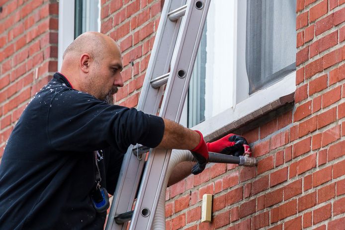 Paine Gillic Samengroeiing Lichaam Losser maakt werk van isolatie woningen: flinke subsidies, gezamenlijke  inkoop en gratis advies | Losser | tubantia.nl