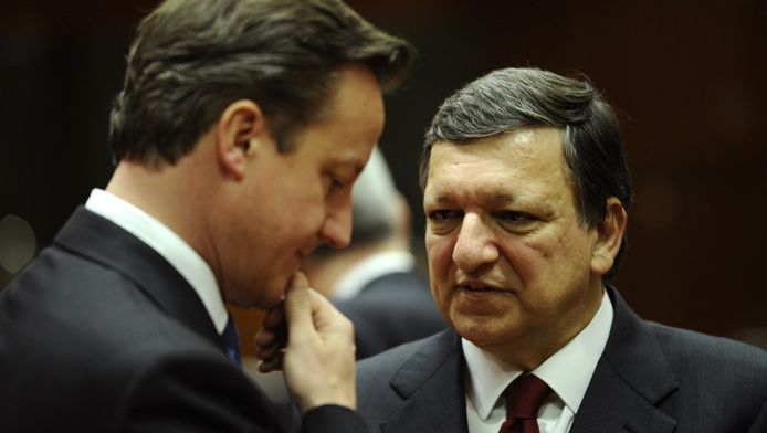 Le Premier ministre britannique David Cameron et le président de la Commission européenne José Manuel Barroso