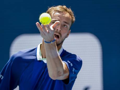 Medvedev naar laatste zestien in Miami