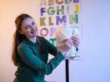 Met deze Enschedese uitvinding bespaar je een hoop babytranen: ‘Babykleding is vaak mooi, maar niet praktisch’