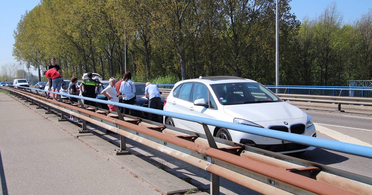 Vier autos betrokken bij kettingbotsing N289.