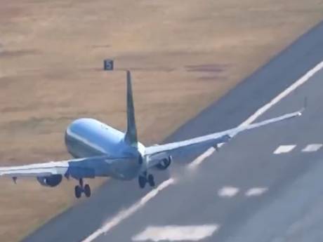 Atterrissage mouvementé d'un 737 à Madère