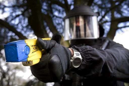 Le parfum taser inquiète la police belge - La DH/Les Sports+