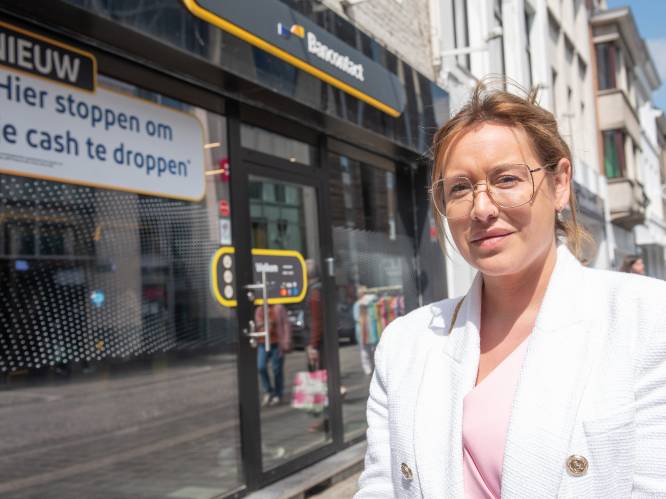 Wendy (34) komt dag na brutale overval aan bankautomaat haar belager opnieuw tegen: “Hij schrok er zelf van”
