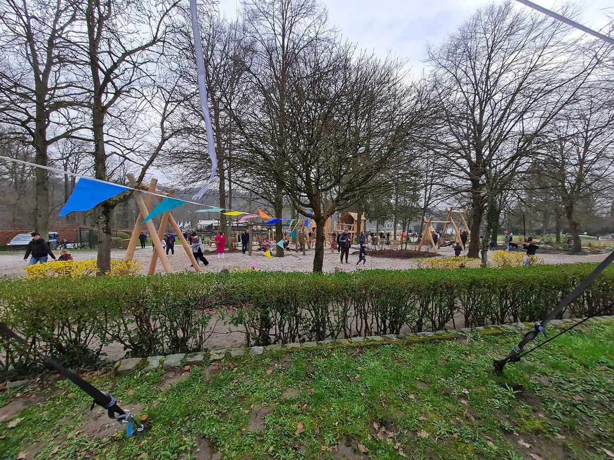 Vernieuwde speeltuin in Zoetwaterpark feestelijk geopend Foto hln.be