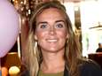 Hazes’ ex Monique Westenberg neemt therapeutenteam in de arm