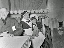 Ziek maar toch naar de kerk, wie ging er in 1955 naar het ziekentriduüm in de Gerardus Majellakerk?