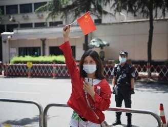 Vlag gestreken bij Amerikaans consulaat in Chengdu na sluitingsbevel China