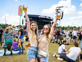 Dan toch: grote festivals mogen deze zomer wegwerpbekers gebruiken