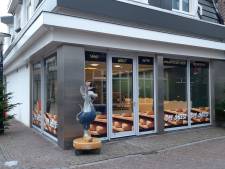 Razendsnelle verhuizing kaasboer Mario binnen centrum Oldenzaal: ‘Ik laat me de kaas niet van het brood eten’