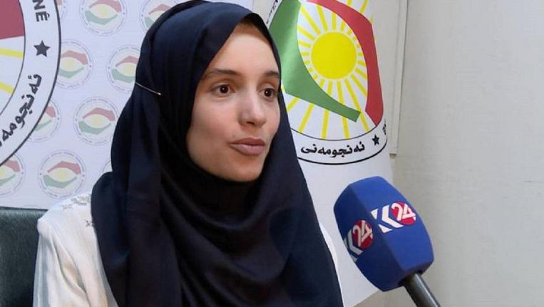 Laura H. geeft na haar ontsnapping een interview aan de zender Kurdistan24. Beeld  