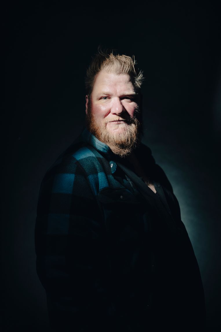 'Ik kan het heel erotisch vinden om glimlachende ogen te zien. Of een schouder. Of een ander glimlachend lichaamsdeel.' Beeld © Stefaan Temmerman