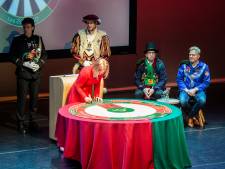 Handtekening voor het Convenant der Zotheid: ‘Saamhorigheid en carnavalsleut bevorderen’