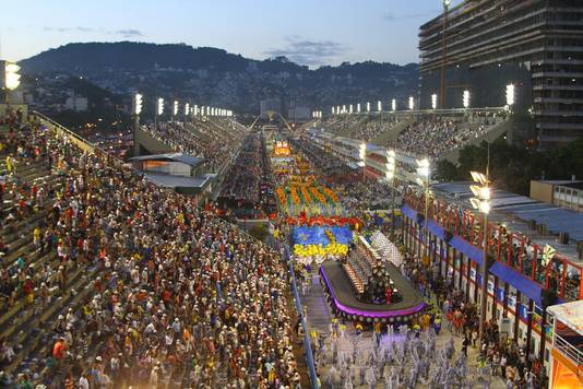 Archiefbeeld. Jaarlijks komen meer dan 2 miljoen mensen naar het carnaval in Rio de Janeiro. 