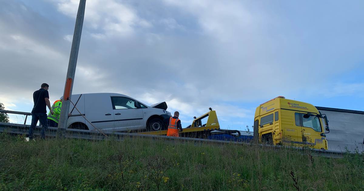 Verkeer rond Deventer loopt vast: vier ongelukken op A1.
