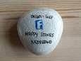Het hele jaar paaseieren: beschilderde ‘happy stones’ wachten op gelukkige vinder